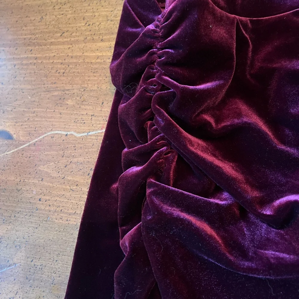 Weissman Mixify Black Cherry 2-Piece Velvet Dance Costume - Medium Adult - Picture 9 of 12